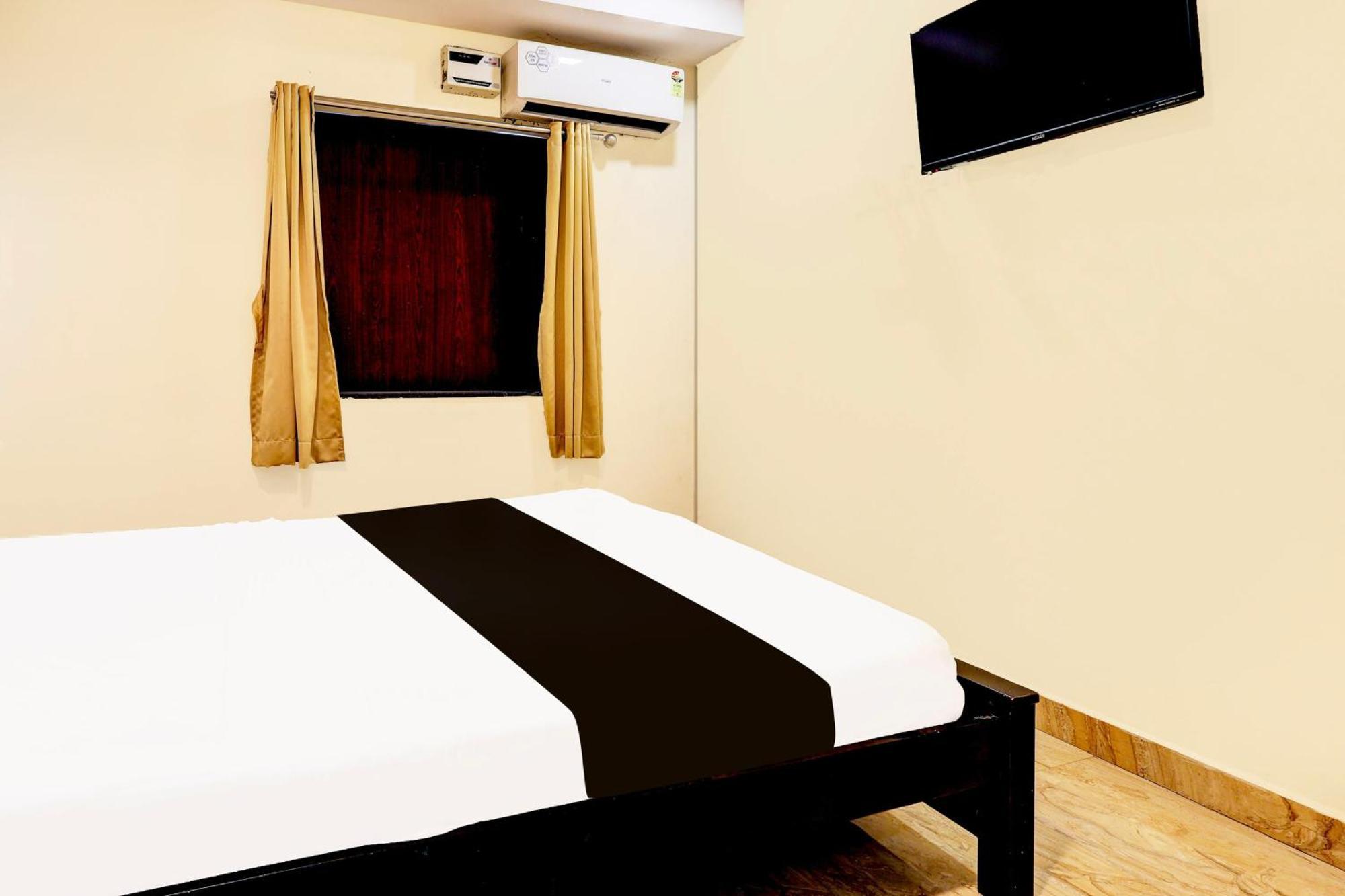 Super Hotel O Mahanadu Formerly Akshaya Bheemas Vijayawāda Exteriör bild
