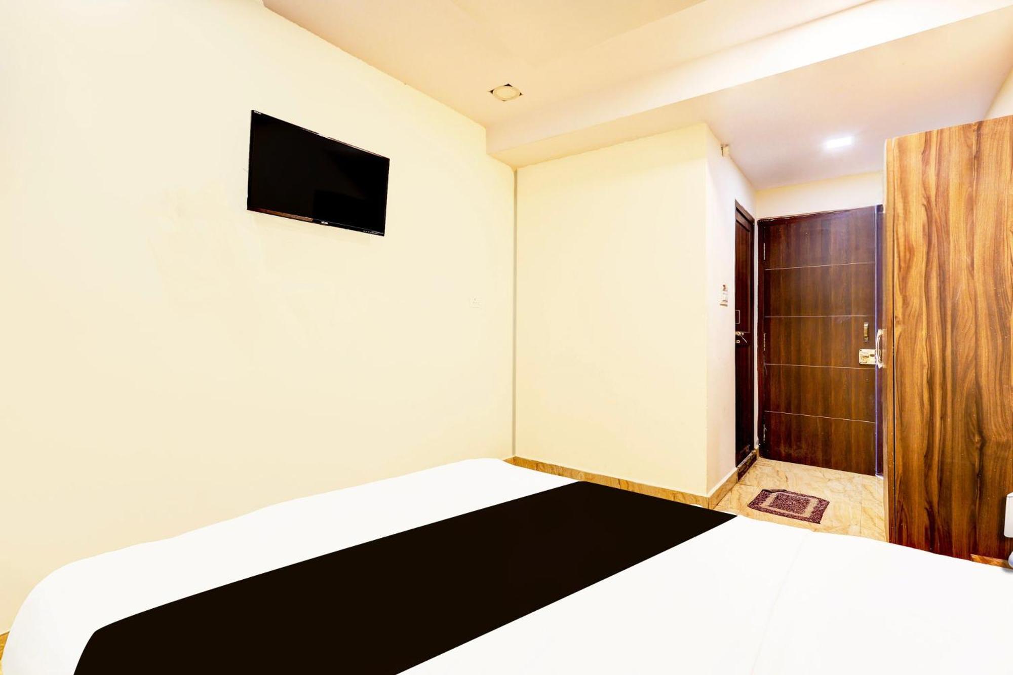 Super Hotel O Mahanadu Formerly Akshaya Bheemas Vijayawāda Exteriör bild